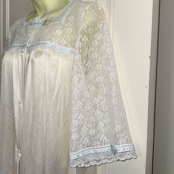 NWT Vtg Henson Kickernick white nylon long robe with lace neckline/3/4 sleeves - Picture 4 of 9